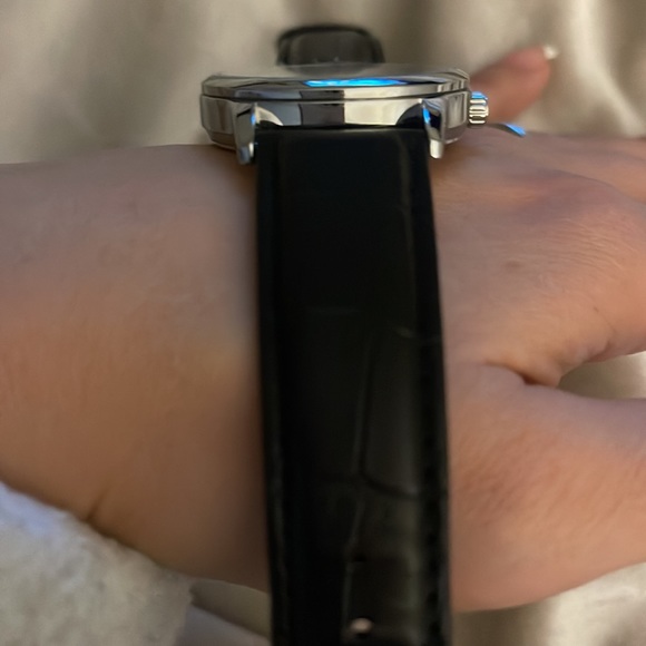 **SOLD ELSEWHERE** Casio - Silver Watch w/ Black Band - Picture 10 of 14